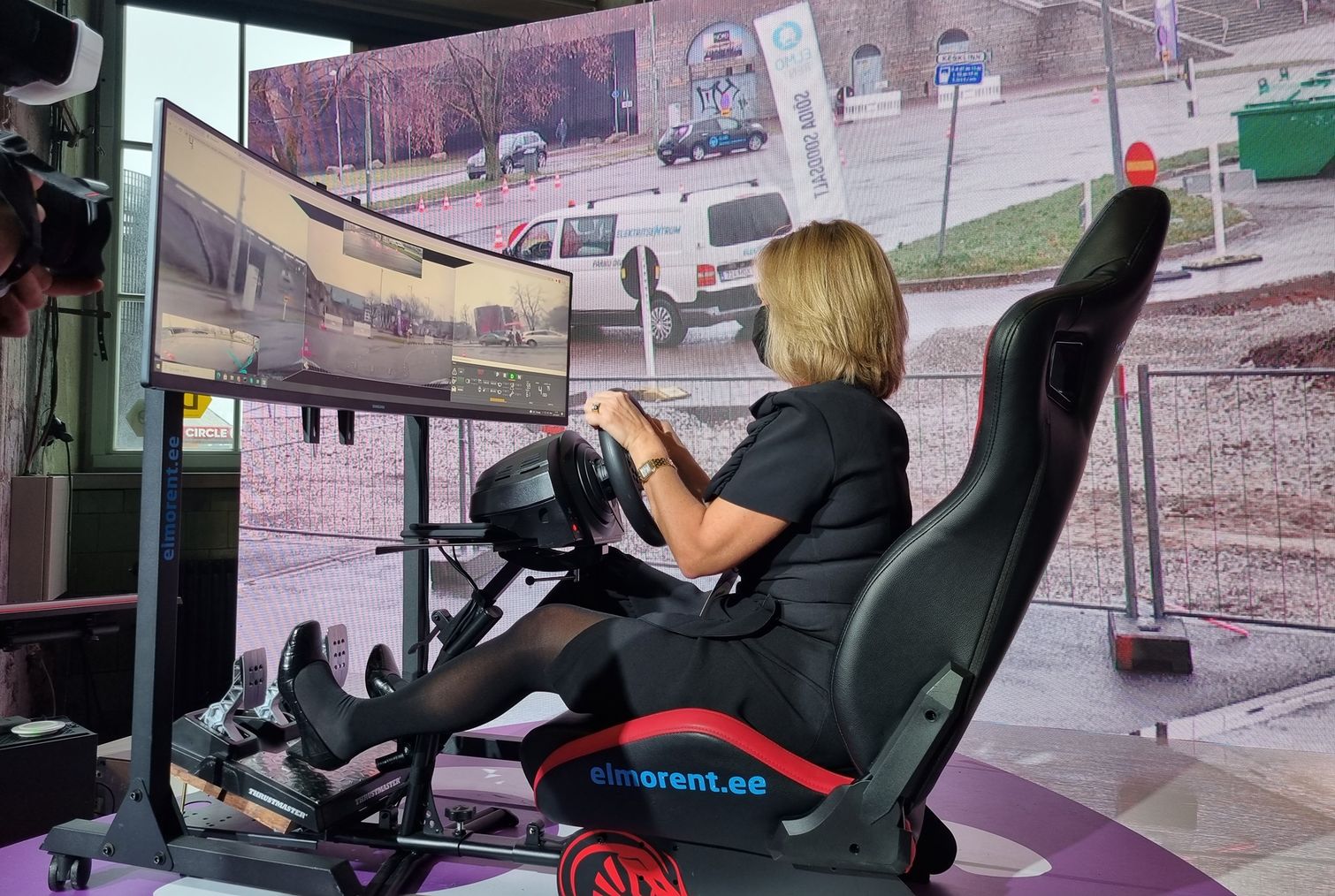 Нова реальність в Естонії: водій може керувати автомобілем з… офісу